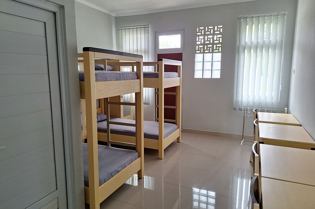 Rusun ini terdiri dari 1 tower setinggi 3 lantai dengan 43 unit hunian tipe 24 (41 unit standar dan 2 unit difabel) berkapasitas total 168 orang.