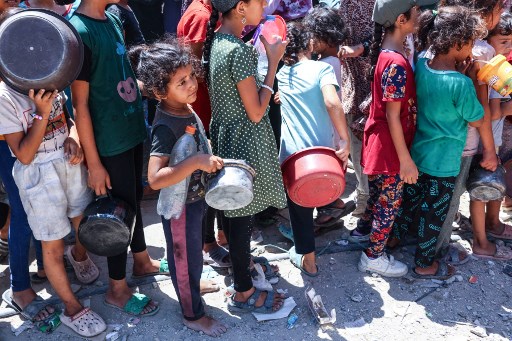 Sedikitnya 200.000 warga Palestina di kamp Jabalia, Jalur Gaza bagian utara berada dalam kondisi tanpa pasokan pangan, air, atau obat-obatan selama 12 hari berturut-turut diserbu Israel tanpa jeda.