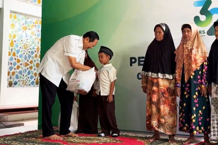 PT Adaro Energy Indonesia Tbk bersama Metro TV kembali memberikan bantuan 1.500 paket sembako kepada keluarga pra sejahtera, yatim piatu, dan lansia di wilayah Jabodetabek. Pemberian bantuan ini dalam rangka HUT ke-32 Adaro Energy dan menjelang HUT ke-24 Metro TV.