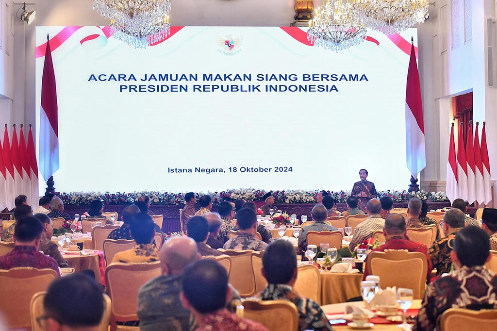 Ia berharap kerja yang sudah dilakukan dalam 10 tahun ini bermanfaat bagi rakyat, negara dan bangsa. Jokowi kemudian menyampaikan selamat bekerja kepada Presiden Terpilih Prabowo Subianto dan kabinet barunya.