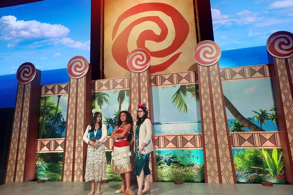 Tamu bisa berfoto bareng dengan Moana