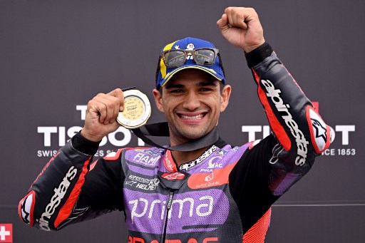 Pembalap Prima Pramac Racing Jorge Martin berhasil memenangi sprint race MotoGP Australia, setelah sebelumnya mengunci pole position di Sirkuit Phillip Island, Australia, Sabtu, 19 Oktober 2024.