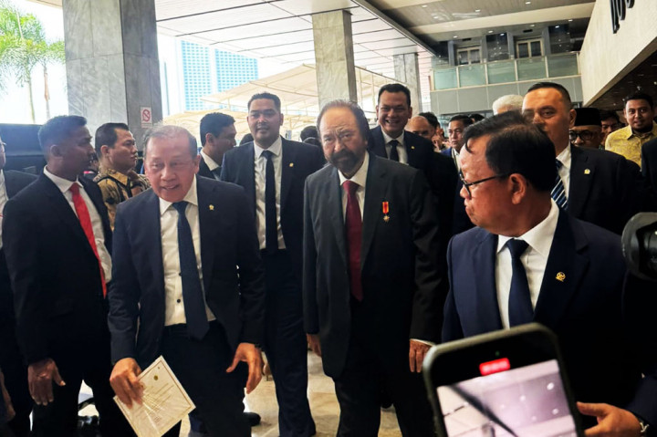 Ketua Umum Partai NasDem Surya Paloh menghadiri pelantikan Prabowo Subianto dan Gibran Rakabuming Raka di Gedung Nusantara, Kompleks Parlemen, Senayan, Jakarta, Minggu, 20 Oktober 2024. 