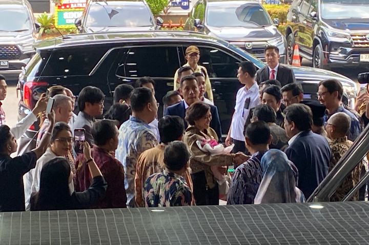 Kementerian Komunikasi dan Informatika (Kominfo) akan berganti nama menjadi Kementerian Komunikasi dan Digital (Komdigi). Hal ini disampaikan oleh Menteri komdigi yang baru Meutya Hafid dihari pertama Ia berkantor sebagai menteri.