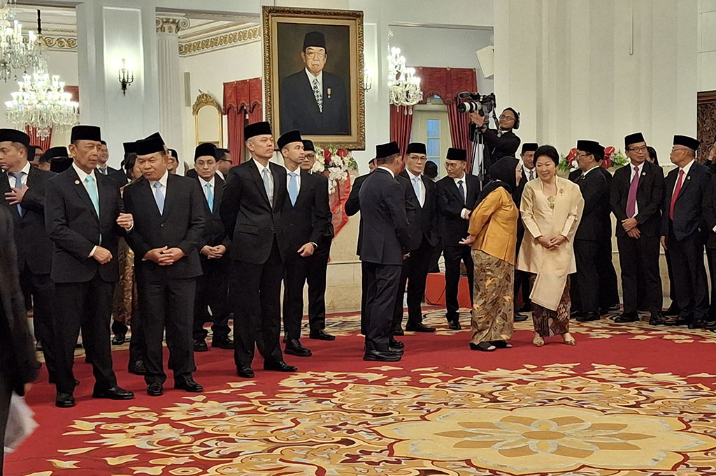 Sejumlah tokoh dari selebritas Raffi Ahmad hingga mantan Menteri Koordinator Pembangunan Manusia dan Kebudayaan (PMK) Muhadjir Effendy mulai memasuki ke Istana Kepresidenan Jakarta, Selasa, 22 Oktober 2024, menjelang pelantikan oleh Presiden Prabowo Subianto.