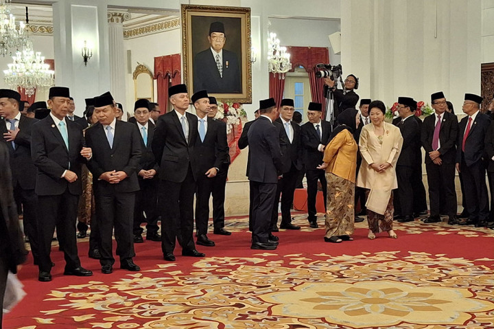 Sejumlah tokoh dari selebritas Raffi Ahmad hingga mantan Menteri Koordinator Pembangunan Manusia dan Kebudayaan (PMK) Muhadjir Effendy mulai memasuki ke Istana Kepresidenan Jakarta, Selasa, 22 Oktober 2024, menjelang pelantikan oleh Presiden Prabowo Subianto.