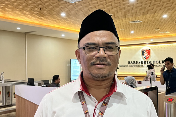 Pemalsuan dokumen terkait SK kepala daerah, yang memberi izin PT Position di wilayah IUP PT WHBP. Sehingga, membuat kliennya sangat dirugikan, karena izin lahan nenjadi tumpang tindih.