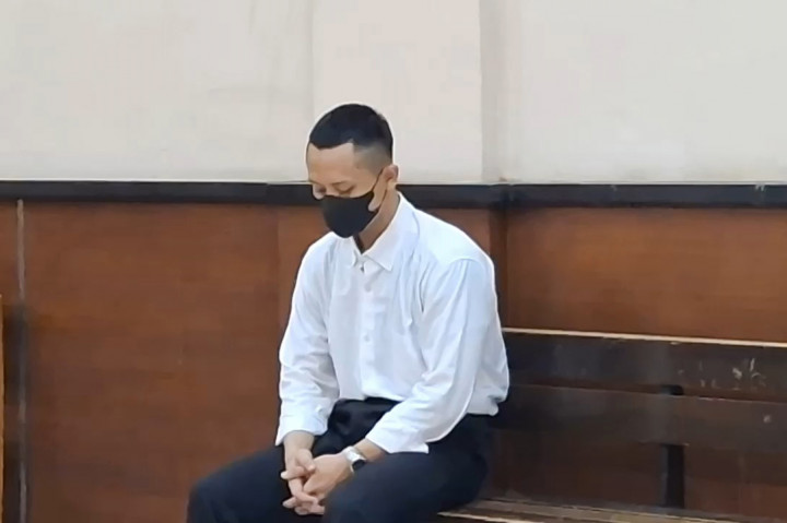 Usai molor hingga lebih dari lima jam, sidang kedua kasus STIP akhirnya digelar. Sidang dengan agenda pembacaan eksepsi ini hanya menghadirkan satu terdakwa yaitu pelaku utama, Tegar Rafi Sanjaya, 21.