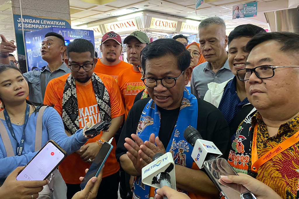 Calon Gubernur Jakarta nomor urut tiga Pramono Anung berjanji akan menyiapkan dana Rp300 miliar untuk bantuan modal usaha bagi usaha mikro kecil dan menengah (UMKM) di Jakarta. Solusi program tersebut hadir karena Pramono menilai masalah utama pedagang UMKM adalah dalam hal permodalan.