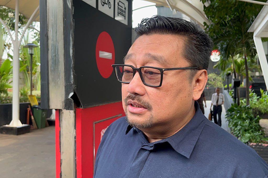 Komisi Pemberantasan Korupsi (KPK) rampung memeriksa Politikus Partai Demokrat Rachlan Nashidik terkait kasus dugaan pencucian uang dan suap pengurusan perkara di Mahkamah Agung (MA) hari ini, 24 Oktober 2024. Dia mengaku ditanya soal hubungannya dengan salah satu tersangka dalam perkara itu.