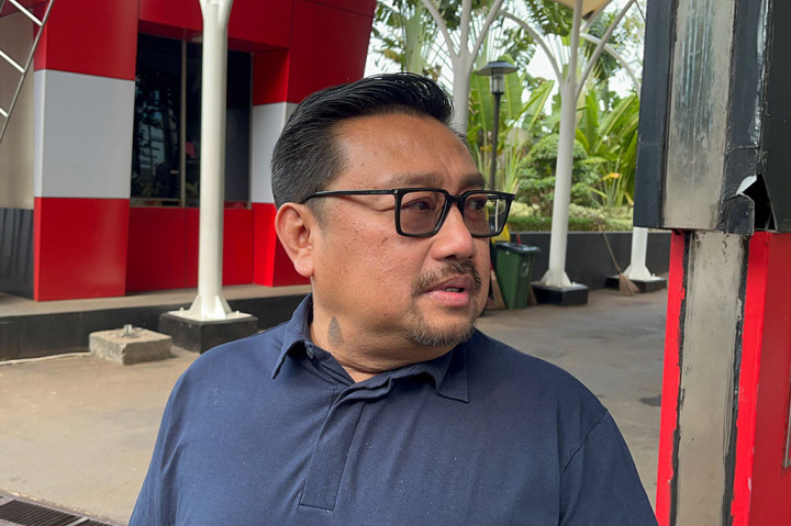 Dia meyakini namanya dicatut oleh Erwin ke penyidik KPK. Menurut Rachlan, Lembaga Antirasuah cuma menanyakan empat hal kepadanya, namun dia enggan merincinya.