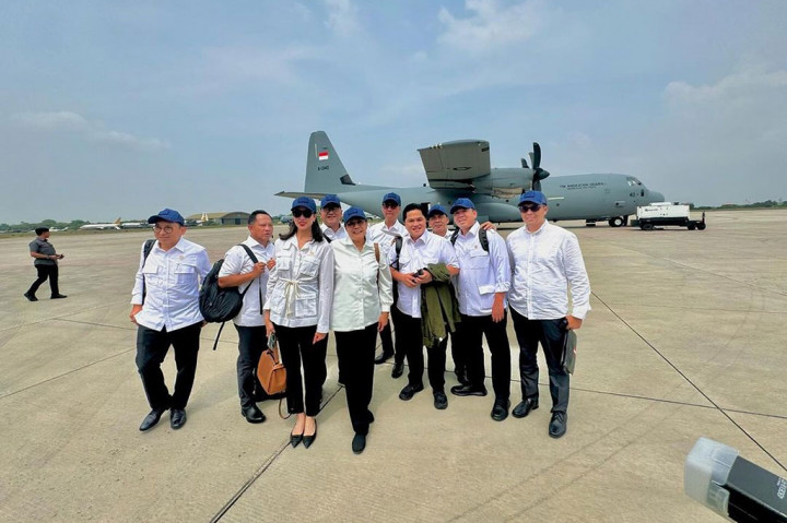 Mereka tiba di Bandara Internasional Adisucipto, Yogyakarta, sekitar pukul 15.00 WIB untuk kemudian menuju ke Akademi Militer (Akmil), Magelang, menghadiri agenda pembekalan selama 24-27 Oktober 2024.