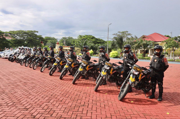 Kepolisian Daerah (Polda) Aceh telah mempersiapkan personel untuk pengamanan debat perdana pasangan calon gubernur (cagub) dan calon wakil gubernur (cawagub) Aceh. Debat ini akan diselenggarakan pada Jumat malam, 25 Oktober 2024, bertempat di Hotel Amel Convention Hall Blang Oi, Kota Banda Aceh, Aceh.