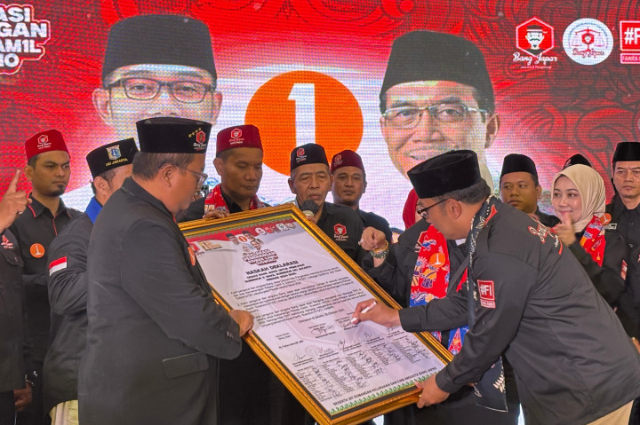 Organisasi Kemasyarakatan Kebangkitan Jawara dan Pengacara (Ormas Bang Japar), melabuhkan dukungannya kepada Paslon Ridwan Kamil-Suswono (RIDO). Japar ingin memastikan warga Jakarta tetap menjadi kreator pembangunan.