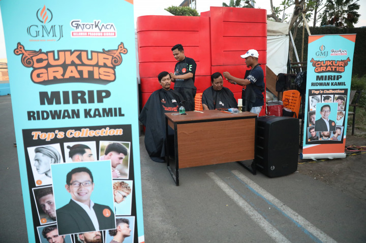 Pantauan Medcom.id, momen ini terjadi di kawasan Beach City International Stadium, Ancol, Jakarta Utara, Minggu malam, 27 Oktober 2024. Banyak warga pengunjung debat yang memanfaatkan fasilitas itu.