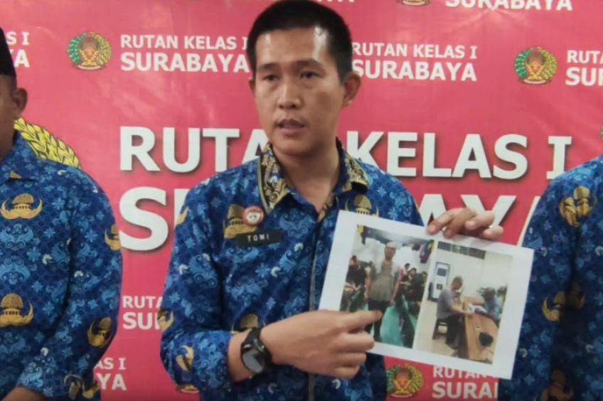 Pria penganiaya pacarnya Dini Sera Afrianti hingga tewas ini, hanya sementara menempati Rutan Medaeng. Dia belum dipindahkan ke lembaga pemasyarakatan, karena keterangannya masih dibutuhkan atas kasus lain, yaitu suap ke majelis hakim yang memvonis bebas dirinya.
