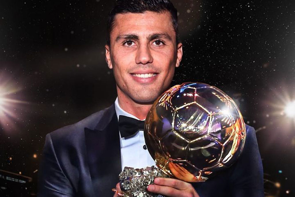Rodri mengukir sejarah sebagai pemain Manchester City pertama yang memenangi penghargaan prestisius ini, sekaligus pemain Spanyol pertama sejak terakhir diraih Luis Suarez pada 1960.