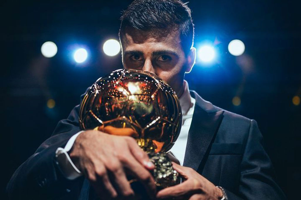 Rodri didapuk sebagai pesepakbola putra terbaik dunia tahun ini setelah unggul dalam peraihan suara atas Vincius Junior (Real Madrid), dan Jude Bellingham (Real Madrid).