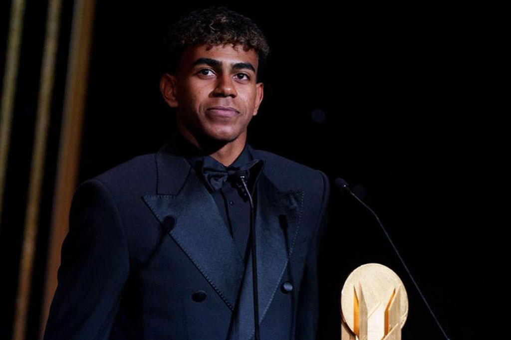 Pemain berusia 17 tahun itu mengalahkan Arda Guler (Real Madrid), Kobbie Mainoo (Manchester United), Savinho (Manchester City), dan rekan setimnya di Barcelona, Pau Cubarsi dalam meraih penghargaan tersebut.