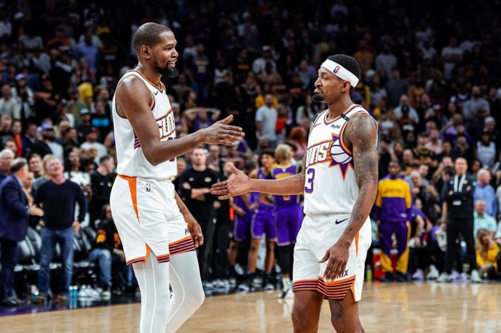 Phoenix Suns membalas Los Angeles Lakers dengan menang 109-105 pada pertemuan kedua tim musim ini dalam laga yang digelar di Footprint Center, Phoenix, Arizona, Selasa, 29 Oktober 2024 WIB. Suns kalah di pertandingan pertama tiga hari lalu.