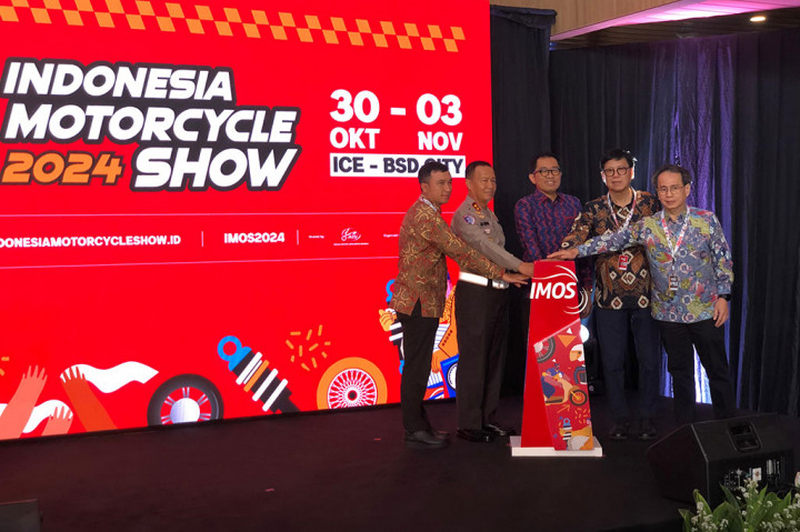 Indonesia Motorcycle Show (IMOS) 2024 resmi dibuka mulai hari ini Rabu, 30 Oktober sampai 3 November 2024 di Indonesia Convention Exhibition (ICE) BSD City Kabupaten Tangerang. IMOS dibuka oleh Wakil Menteri Perindustrian (Wamenperin) Faisol Riza.