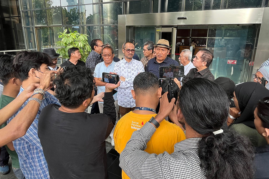 Ada sepuluh nama yang diserahkan pansel ke Jokowi. Mereka yakni Wakil Ketua KPK Johanis Tanak, Komisioner Kompolnas Poengky Indarti, Irjen Kementan Setyo Budiyanto. Lalu, Agus Joko Purwono, Ahmad Alamsyah Saragih, Djoko Poerwanto, Fitroh Rohcahyanto, Ibnu Basuki Widodo, Ida Basuki, dan Michael Rolandi Cesnanta Brata.