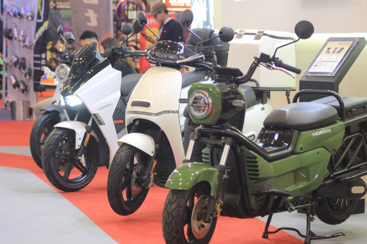 Sepeda motor elektrik yang dipamerkan antara lain produk Alva, Electrum, HORWIN INC, ION Mobility, Polytron, VMove, Volta, dan ZPT.