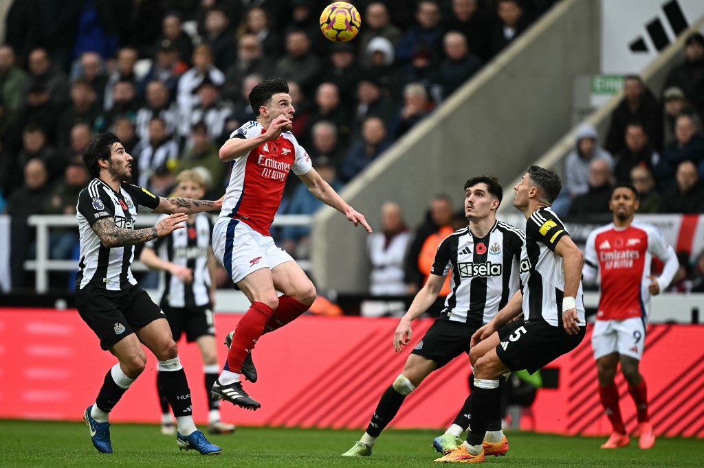 Pada sisa waktu pertandingan, Arsenal tetap berupaya untuk setidaknya menyamakan kedudukan, salah satunya melalui sundulan Rice, namun hingga peluit panjang dibunyikan skor 1-0 untuk kemenangan Newcastle tetap bertahan.