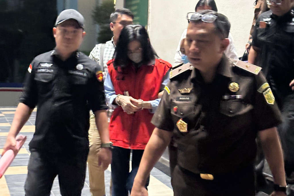 Penyidik Jaksa Agung Muda Bidang Tindak Pidana Khusus (JAM-Pidsus) Kejaksaan Agung menetapkan ibu Ronald Tannur, Meirizka Widjaja sebagai tersangka. Ia menjadi tersangka kelima dalam pengembangan perkara permufakatan jahat terkait suap dan atau gratifikasi mengenai penanganan perkara pembunuhan oleh terdakwa pembunuhan Ronald Tannur.