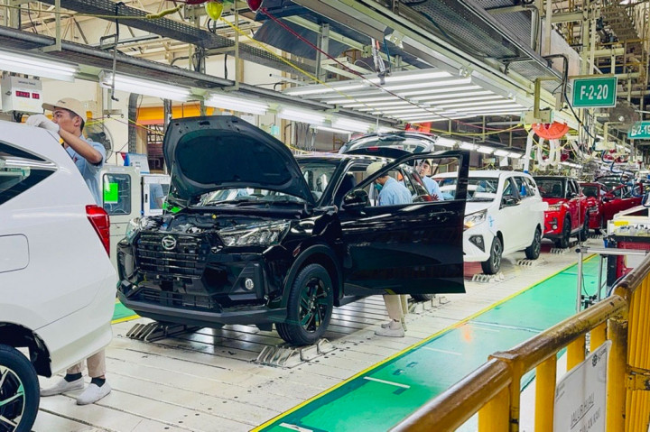 Pabrik ini berlokasi di Kawasan Industri Surya Cipta, Karawang Timur dan sudah beroperasi sejak 2012. 