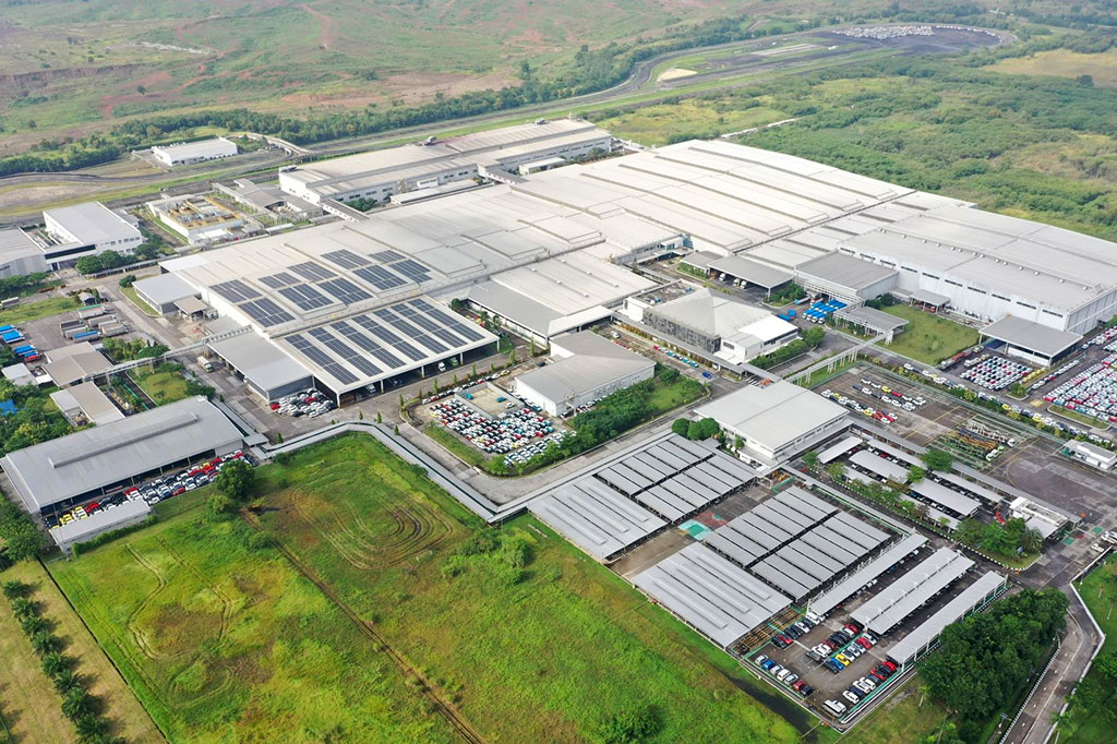 Secara keseluruhan, fasilitas ini menempati lahan seluas 90 hektar dan sudah didukung dengan teknologi terkini untuk memaksimalkan proses produksi mobil.