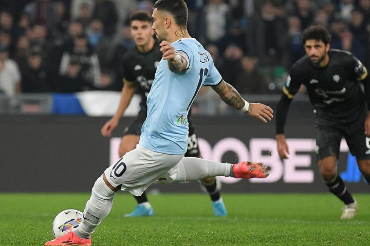 Tuan rumah kemudian mendapat hadiah penalti pada menit ke-76 akibat pelanggaran Nadir Zortea terhadap Luca Pellegrini. Kapten Mattia Zaccagni menjadi eksekutor dan berhasil melakukan tugasnya dengan sempurna.