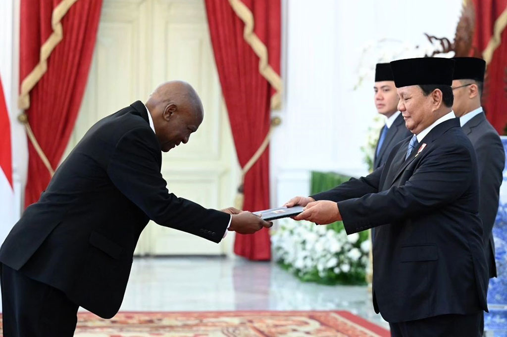 Penyerahan surat kepercayaan ini sekaligus menandai dimulainya penugasan resmi para duta besar di Indonesia.