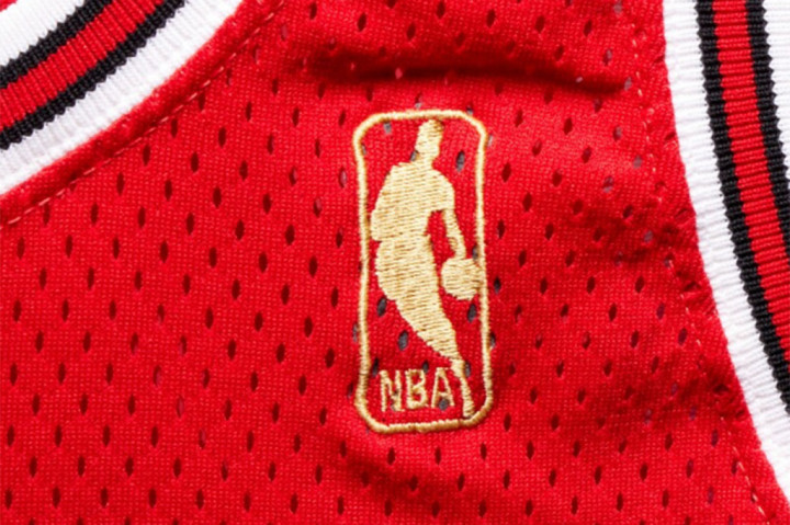 Jersey itu kini menjadi salah satu memorabilia termahal dalam sejarah NBA. Dengan nilai jual ini, jersey Jordan menempati urutan keempat sebagai jersey NBA termahal, di bawah jersey 'Last Dance' milik Jordan sendiri yang terjual USD10,1 juta.