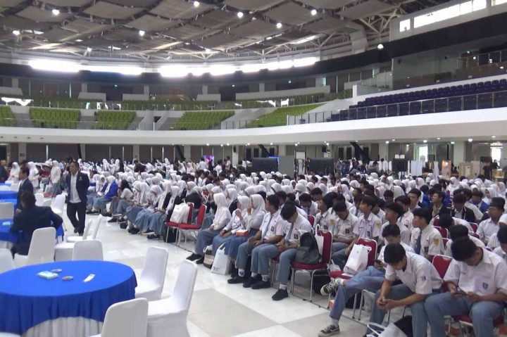 Ia mengakui antusiasme siswa SMA/SMK cukup tinggi mengikuti kegiatan roadshow OSC. Sekitar 800-an siswa SMA/SMK hadir dalam kegiatan, datang dari berbagai wilayah di Soloraya.