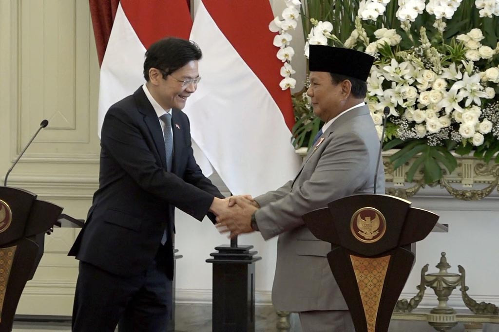 Presiden RI Prabowo Subianto menerima kunjungan resmi kenegaraan Perdana Menteri Singapura Lawrence Wong di Istana Merdeka Jakarta, Rabu, 6 November 2024.