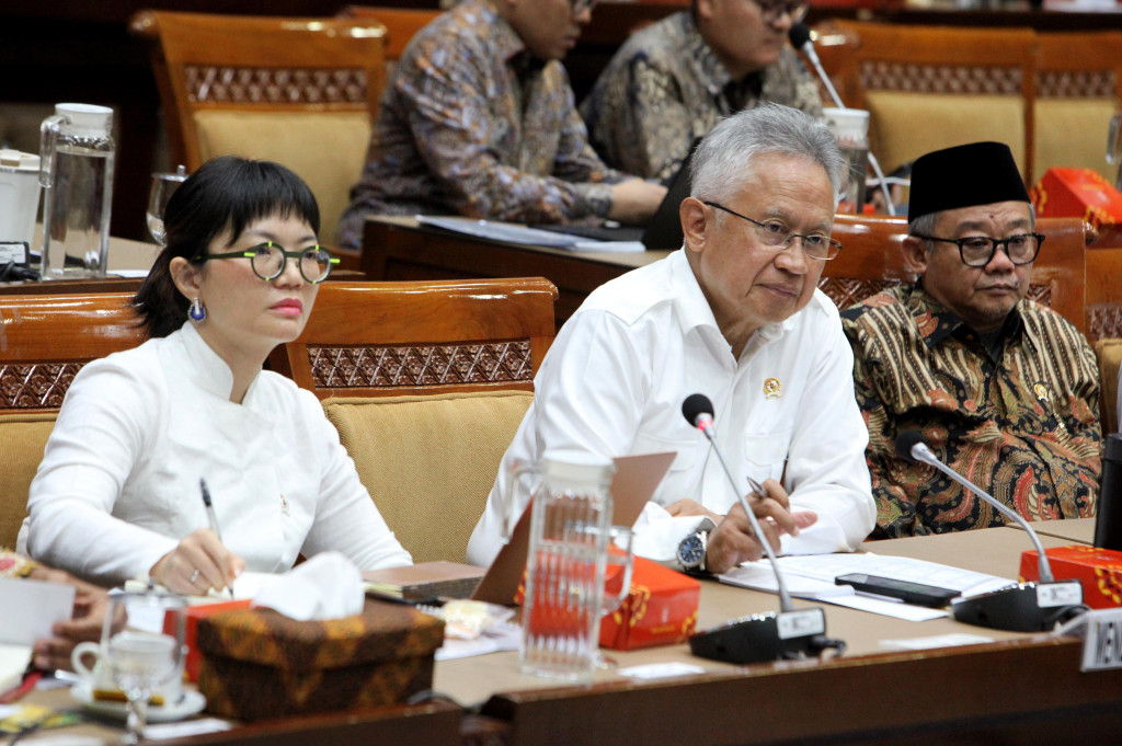 Menteri Pendidikan Tinggi, Sains, dan Teknologi (Mendiktisaintek) Satryo Soemantri Brodjonegoro menyatakan berkomitmen mempercepat penyelesaian beragam tantangan dalam pemajuan pendidikan tinggi tanah air.
