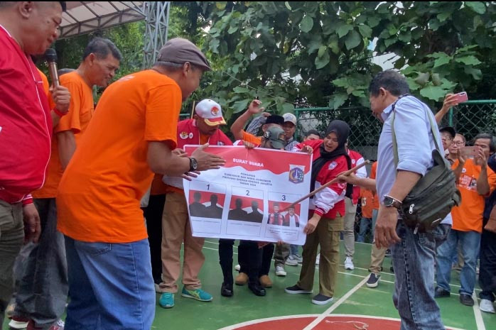 Calon Gubernur (Cagub) Jakarta nomor urut tiga Pramono Anung mendapat dukungan dari Gerakan Kolaborasi Jakarta (GKJ) yang selama ini turut mensukseskan Gubernur terdahulu Anies Baswedan dan Fauzi Bowo. Pramono menyambut baik dukungan ini sebagai tambahan energi dalam pertarungan di Pilkada Jakarta.