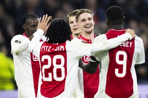Kemenangan ini turut membuat Ajax naik ke peringkat kedua klasemen sementara Liga Europa dengan 10 poin dari empat pertandingan, berjarak dua poin dari Lazio di posisi pertama.