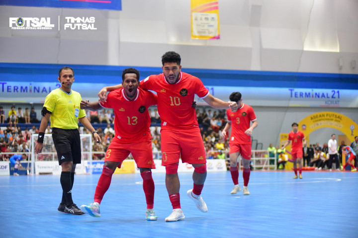 Dengan kemenangan ini, Timnas Futsal Indonesia semakin dekat untuk meraih gelar juara ASEAN Futsal Championship 2024, dan seluruh rakyat Indonesia akan menantikan laga final yang penuh harapan. Mari kita berikan dukungan penuh untuk Timnas Futsal Indonesia, semoga mereka bisa mengukir sejarah dan membawa pulang trofi juara untuk Indonesia.