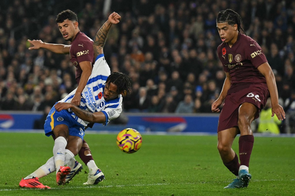 Brighton akhirnya menyamakan kedudukan pada menit ke-78 melalui gol yang dicetak Joao Pedro setelah memanfaatkan kemelut di depan gawang City.