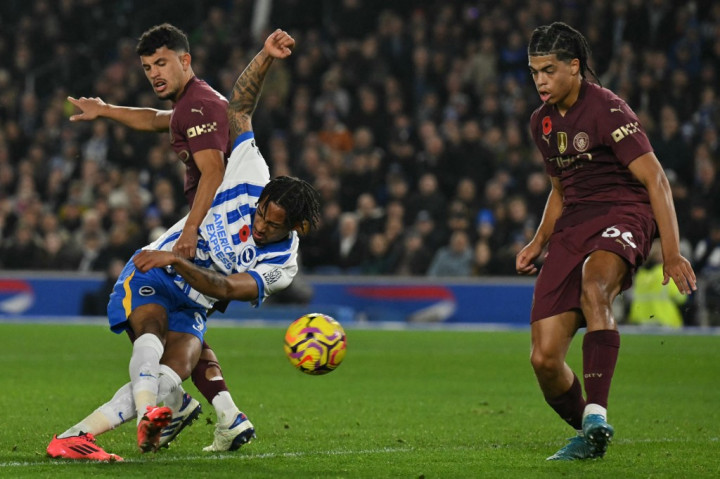 Brighton akhirnya menyamakan kedudukan pada menit ke-78 melalui gol yang dicetak Joao Pedro setelah memanfaatkan kemelut di depan gawang City.