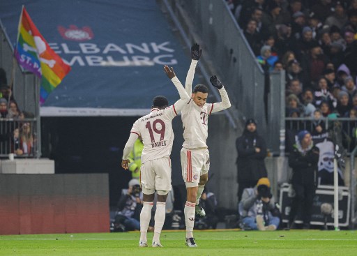 Musiala membobol gawang St. Pauli pada menit ke-22 setelah mencuri bola dari pemain lawan untuk melepaskan tendangan keras yang tak dapat dibendung oleh Vasilj. Skor 1-0 bertahan hingga jeda.