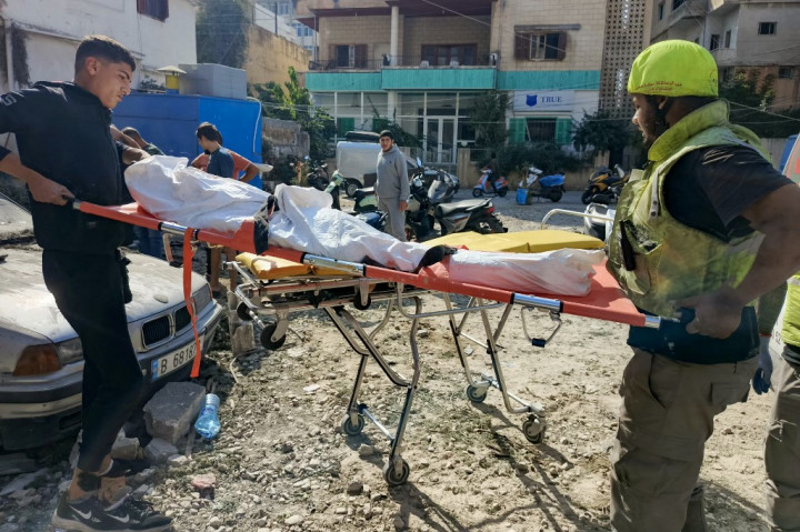 Mengutip dari The Japan Times, Minggu, 10 November 2024, pihak kementerian mengatakan dua anak termasuk di antara yang tewas. Operasi penyelamatan sedang berlangsung dan bagian tubuh lainnya yang diambil setelah serangan akan menjalani pengujian DNA untuk mengidentifikasi mereka, sebut kementerian.
