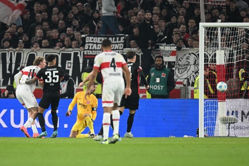 Namun VfB Stuttgart dapat memperkecil ketertinggalannya lewat Josha Vagnoman serta Nick Woltemade.