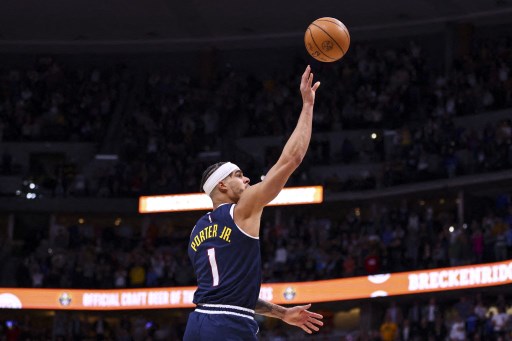 Michael Porter Jr. menjadi pahlawan kemenangan Nuggets dengan tembakan jarak menengah yang menentukan  pada tujuh detik terakhir.