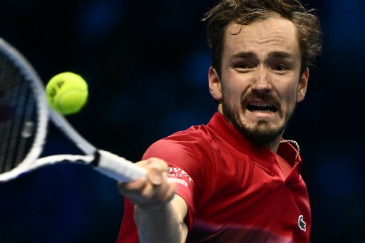 Menghadapi de Minaur, dia tidak menghadapi satu pun break point, dan mengalahkan lawannya itu dengan 24 pukulan winner berbanding 10.