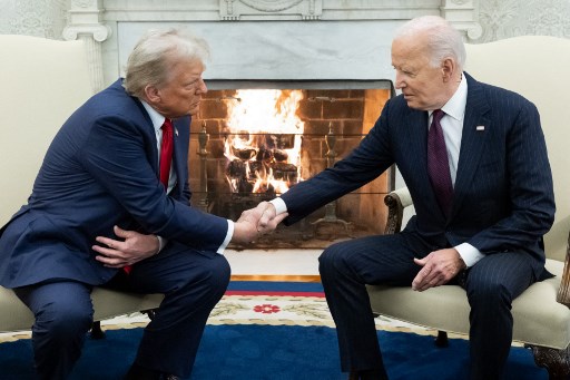 Biden memulai pertemuan dengan terlebih dahulu memberi ucapan selamat atas kemenangan Trump dan menyambut kembalinya Trump ke Gedung Putih setelah menjadi Presiden AS periode 2016-2020.