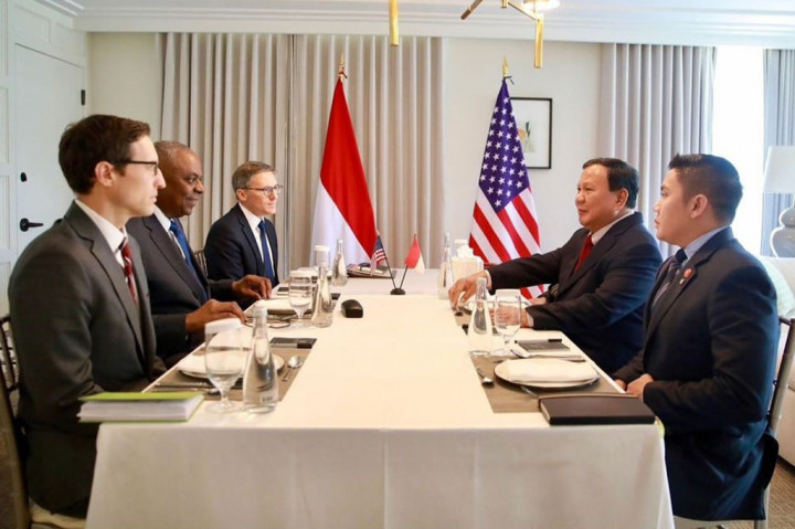 
Prabowo mengatakan berbicara masalah aktual, serta kerja sama di antara kedua negara dengan Menhan Austin. 