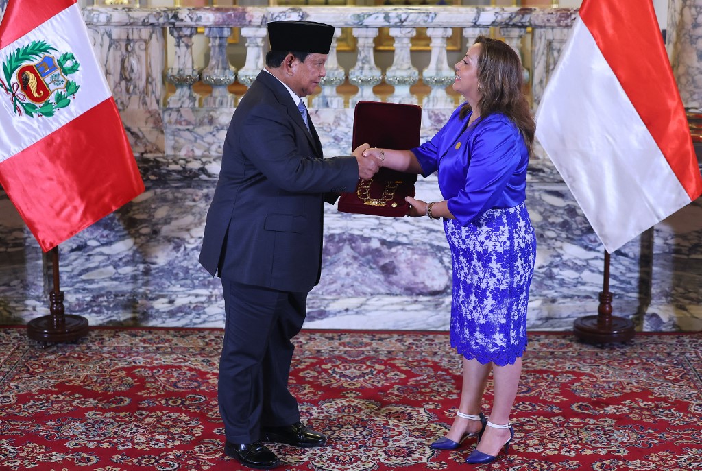 Grand Collar de la Orden El Sol del Peru atau The Order of The Sun of The Peru atau Ordo Matahari Peru merupakan penghargaan yang diberikan Peru kepada warga negaranya dan orang asing yang telah berjasa luar biasa dalam bidang-bidang seperti seni, sastra, budaya, maupun politik.